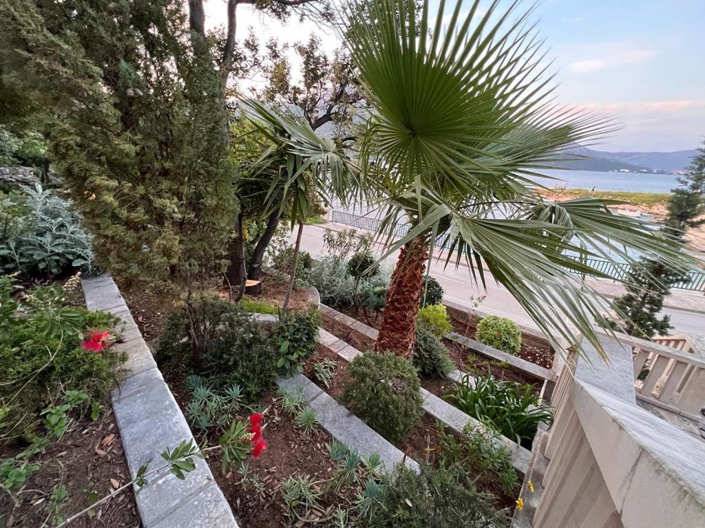 Villa Jade Apartments Front Row Sea View - Walk To Korcula Old Town Medvinjak Eksteriør billede