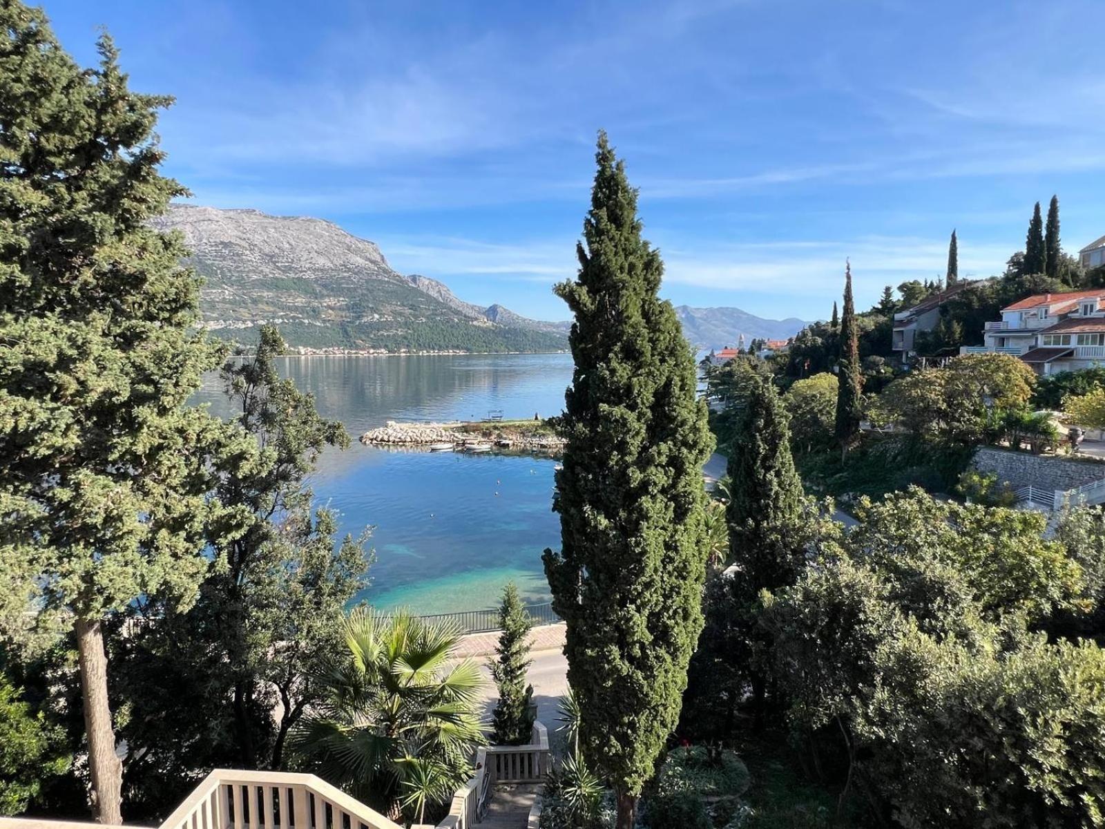 Villa Jade Apartments Front Row Sea View - Walk To Korcula Old Town Medvinjak Eksteriør billede