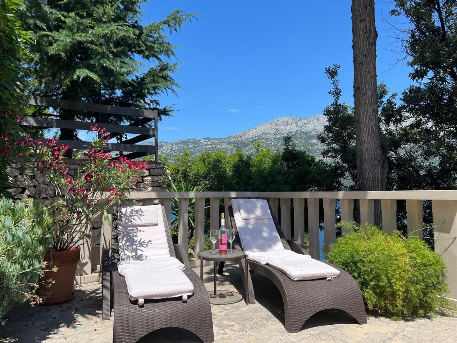 Villa Jade Apartments Front Row Sea View - Walk To Korcula Old Town Medvinjak Eksteriør billede