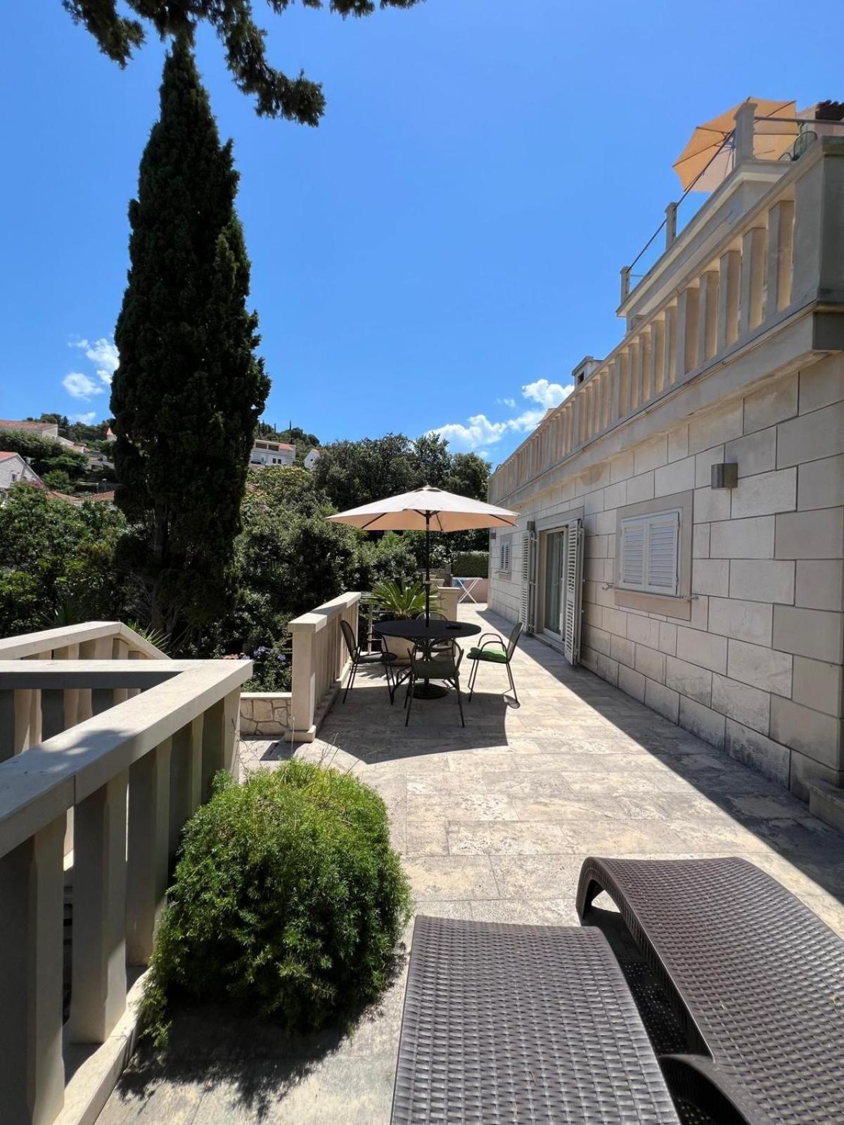 Villa Jade Apartments Front Row Sea View - Walk To Korcula Old Town Medvinjak Eksteriør billede