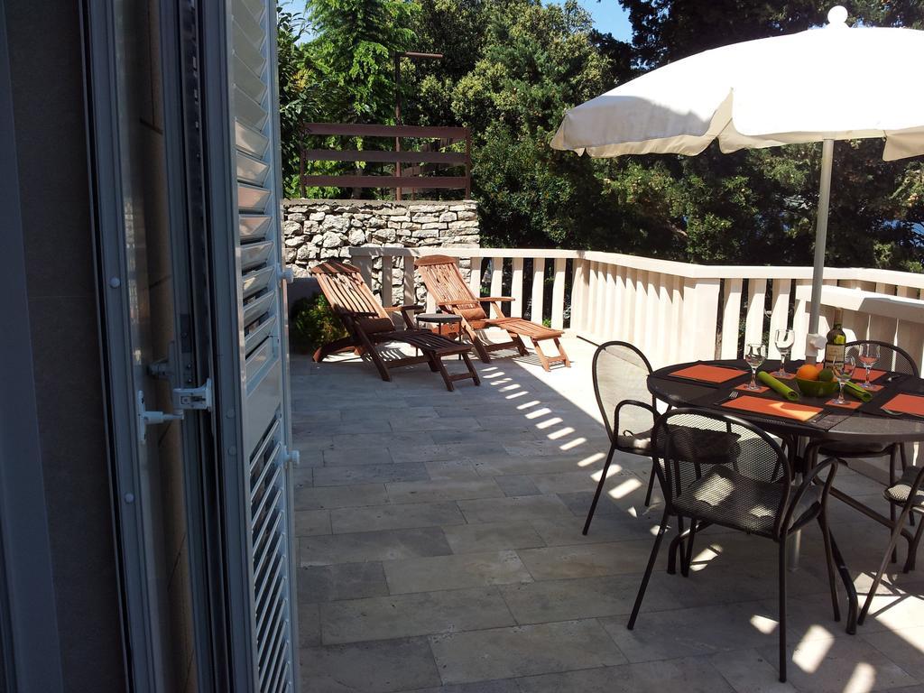 Villa Jade Apartments Front Row Sea View - Walk To Korcula Old Town Medvinjak Eksteriør billede