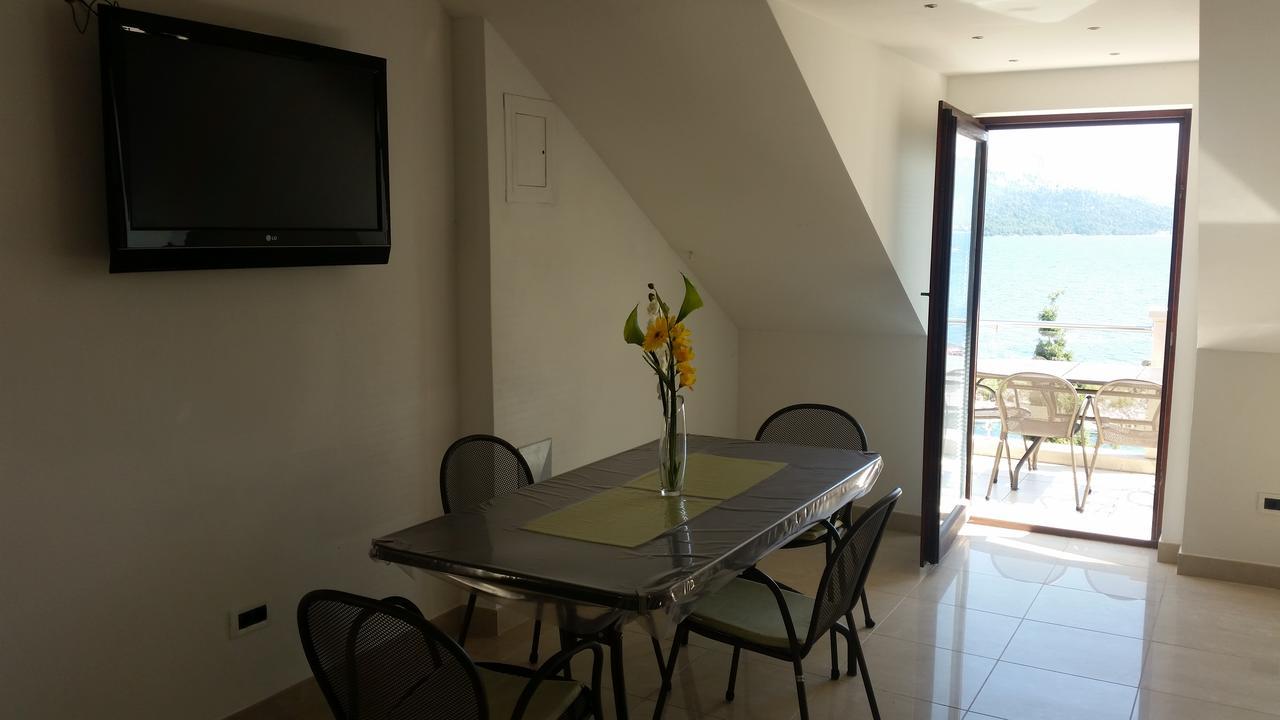 Villa Jade Apartments Front Row Sea View - Walk To Korcula Old Town Medvinjak Eksteriør billede