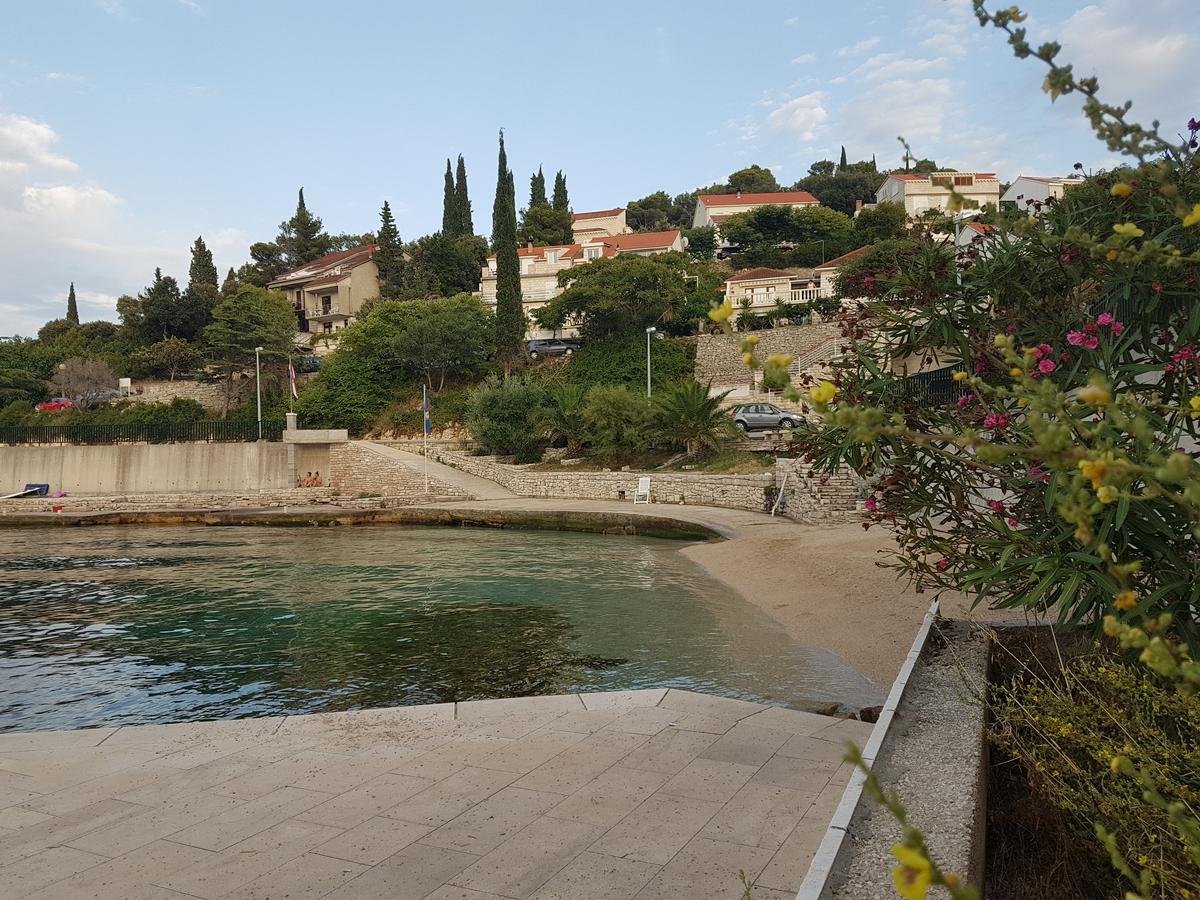 Villa Jade Apartments Front Row Sea View - Walk To Korcula Old Town Medvinjak Eksteriør billede