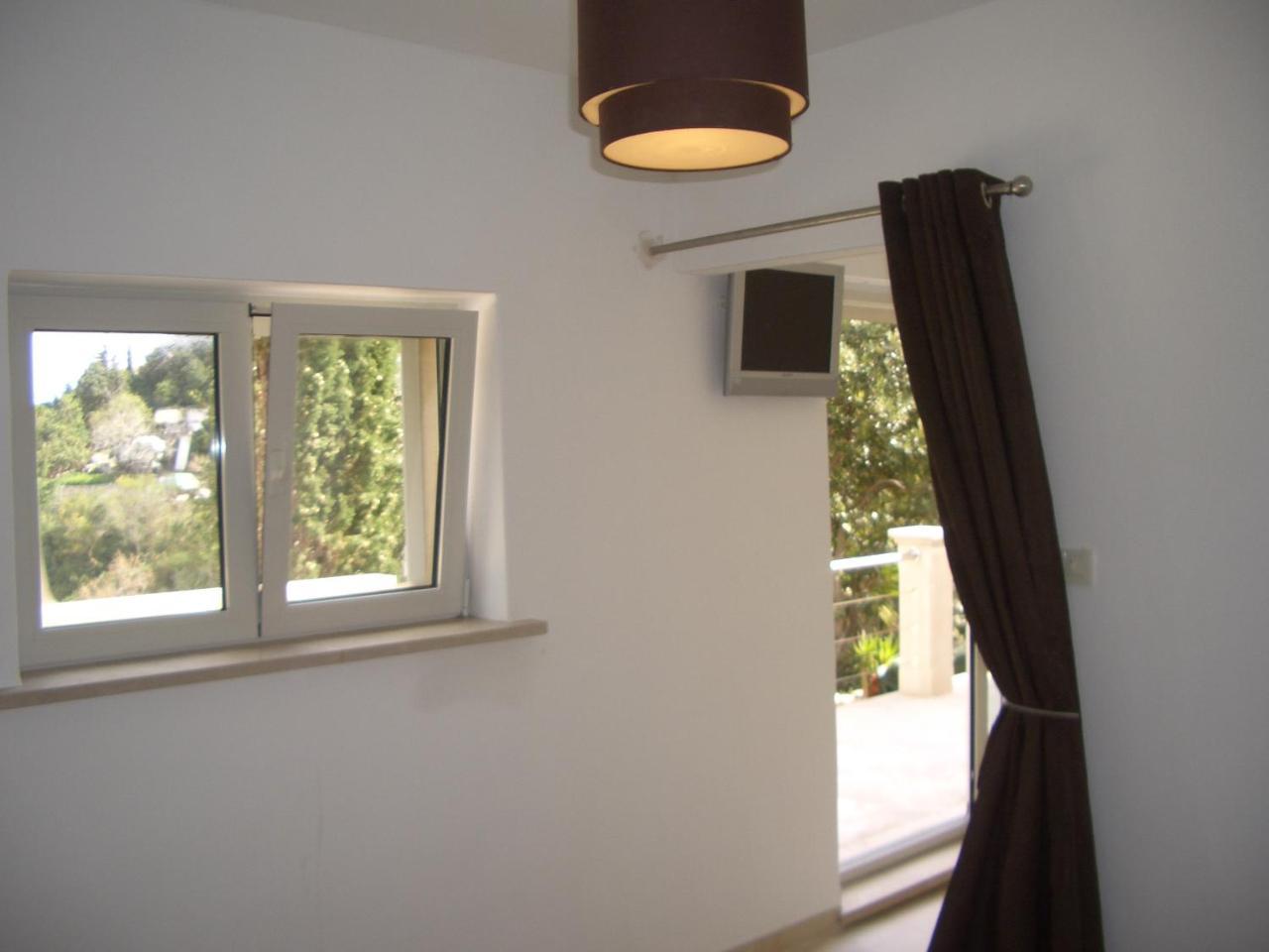 Villa Jade Apartments Front Row Sea View - Walk To Korcula Old Town Medvinjak Eksteriør billede