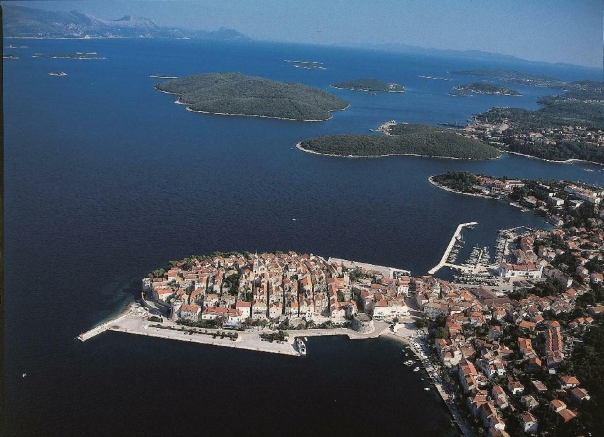Villa Jade Apartments Front Row Sea View - Walk To Korcula Old Town Medvinjak Eksteriør billede
